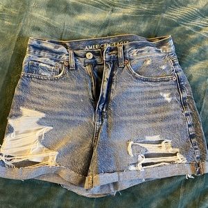 AE Mom shorts